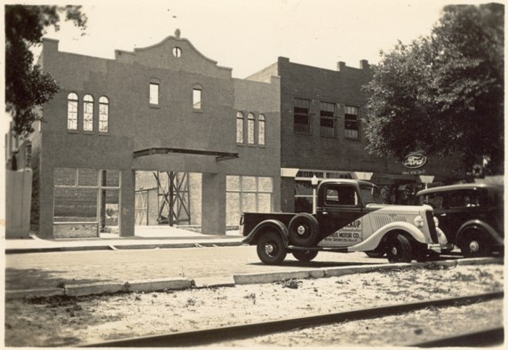 Garden Theatre under construction 1935 with car